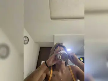Bongacams Watch Live Sex Cams of MiaKelsey