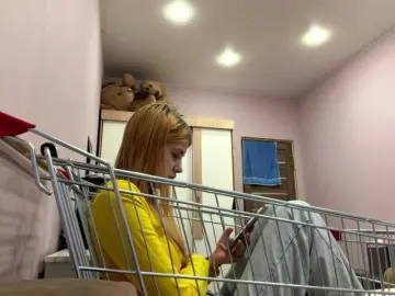 Bongacams Free Porn Cam of PorscheMazeratti