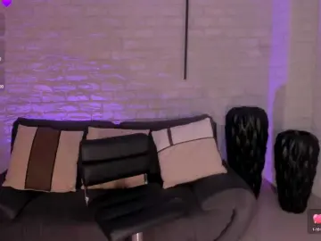 Bongacams Free Porn Cam of MiaRoberts1