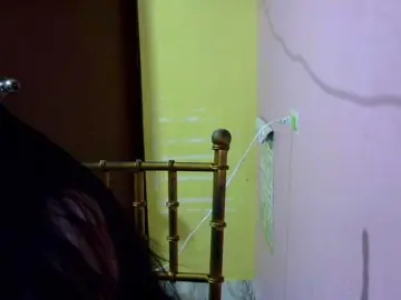 Bongacams Watch Live Sex Cams of MystiqueMiss