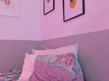 Bongacams Free Porn Cam of NaughtyMommyy
