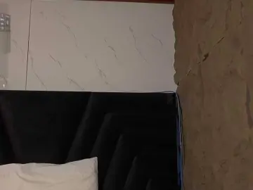 Bongacams Nude Webcam of NaughtyMommyy