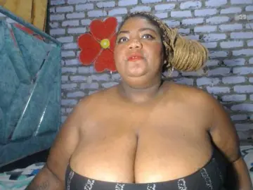 Bongacams Sex Chat of bustyboobsxxll