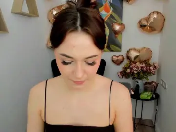 Bongacams Adult Video Chat of MakeYouHappy