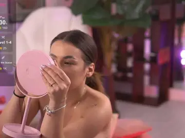 Bongacams Watch Live Sex Cams of AvaReed