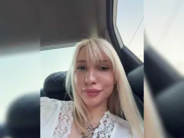 Bongacams Watch Live Sex Cams of EwaBrown