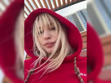 Bongacams Private Sex Chat of EwaBrown