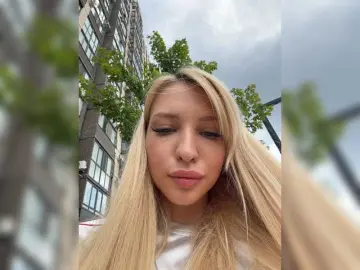 Bongacams Live Sex of EwaBrown