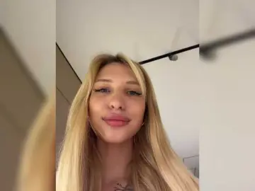 Bongacams Watch Live Sex Cams of EwaBrown