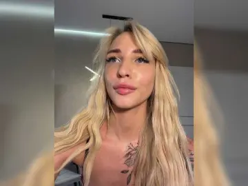 Bongacams Nude Webcam of EwaBrown