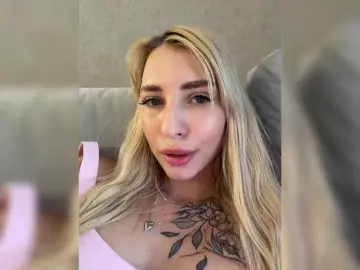 Bongacams Live Sex of EwaBrown