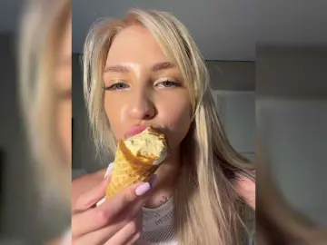 Bongacams Sex Chat of EwaBrown