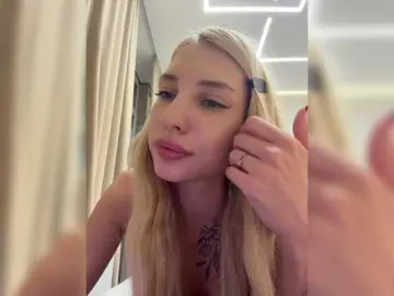 Bongacams Free Live Porn of EwaBrown