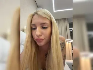 Bongacams Live Sex Cam of EwaBrown
