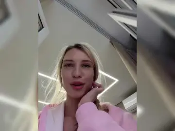 Bongacams Sex Cam of EwaBrown