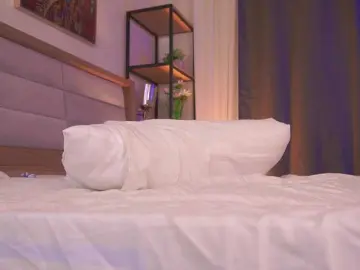 Bongacams Live Sex Cam of MickiRechel