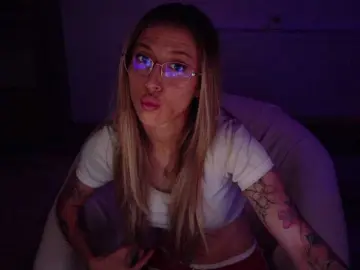 Bongacams Sex Cam of DiddySweet1