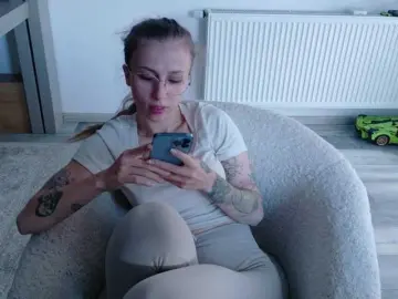 Bongacams Adult Video Chat of DiddySweet1