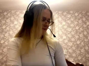 Bongacams Watch Live Sex Cams of LaceyCockrell