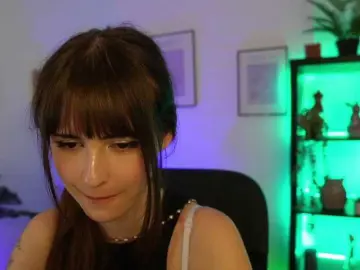 Bongacams Sex Cam of EllaYoung