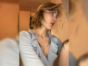 Bongacams Live Sex Cam of Looonacom