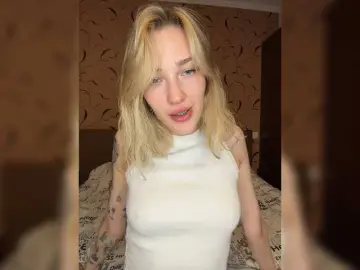 Bongacams Nude Webcam of Looonacom
