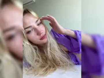 Bongacams Live Sex Cam of Looonacom