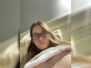 Bongacams Best live sex cam show of Luxukisska