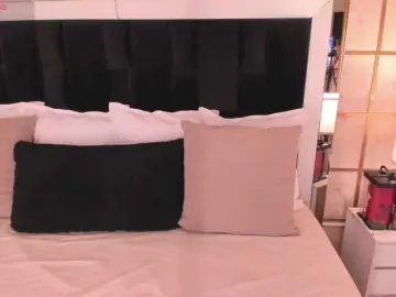 Bongacams Live Sex Cam of CrystalRose1