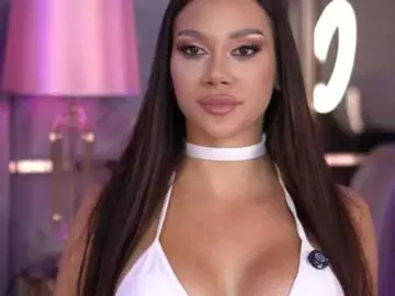Bongacams Free Porn Cam of NinaSolle