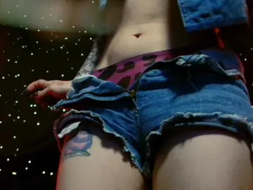 Bongacams Sex Cam of LittleSpaceMouse-