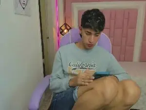 Cam4 Free Porn Cam of FerPhoenix_