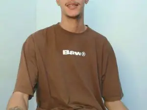 Cam4 Adult Webcam of GiganteOMenino