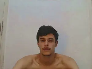 Cam4 Live Porn of GiganteOMenino