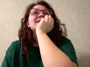 Cam4 Live Porn of RaynaKisker