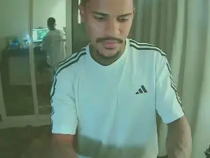 Cam4 Free Live Porn of WellingtonDot77