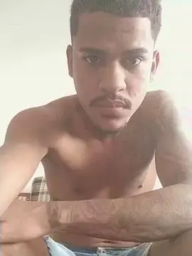 Cam4 Live Porn of WellingtonDot77