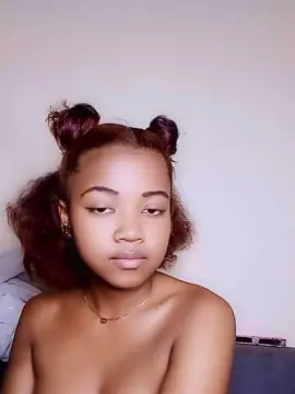 Cam4 Free Porn Cam of Elysca
