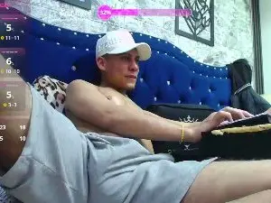 Cam4 Live Sex of fuck_boy3