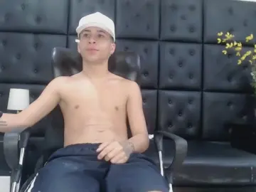 Cam4 Live Porn of HollmanFronsh