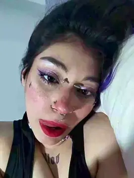 Cam4 Live Porn of Yoli_dolly666