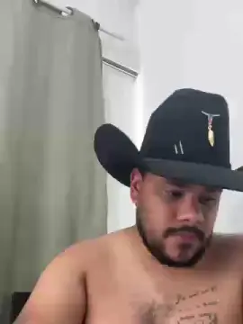 Cam4 Live Sex Cam of luizfer18