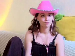Cam4 Live Sex of CicelySmeja