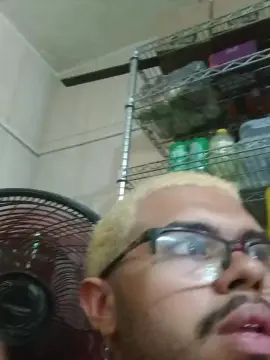 Cam4 Free Live Porn of Elidio21