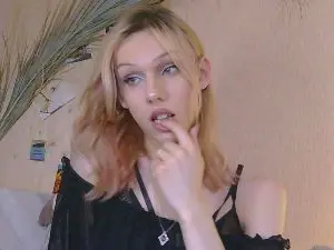 Cam4 Best Webcam of Kirana_Hayes