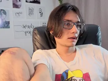 Cam4 Live Sex of davoxer