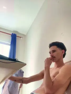 Cam4 Live Sex of branquinho62go