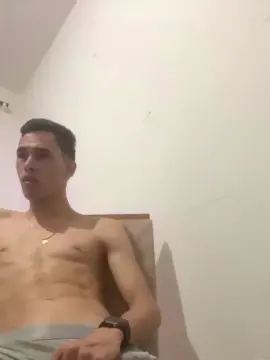 Cam4 Free Porn Cam of branquinho62go
