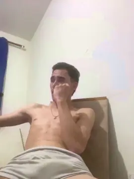Cam4 Live Porn of branquinho62go