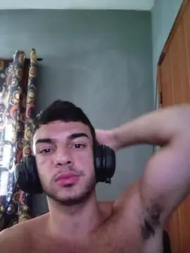 Cam4 Free Live Porn of robsonhaha